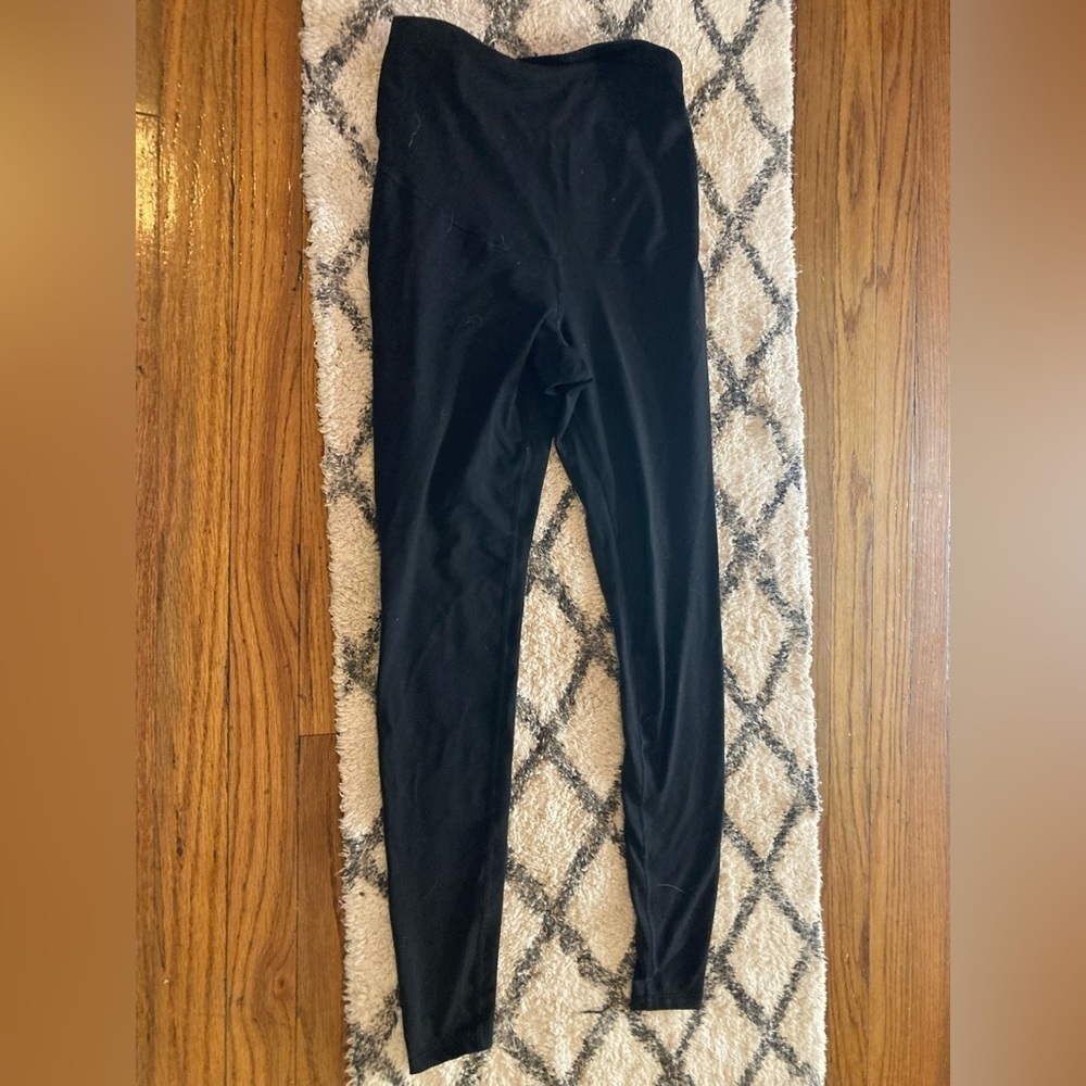 𝅺3/$50 Old Navy New with tags black xs leggings